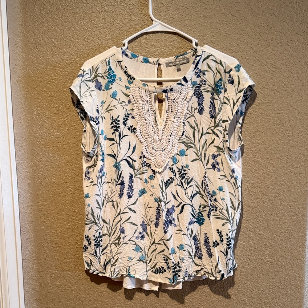 Daniel Rainn Blue and Cream Floral Blouse - large